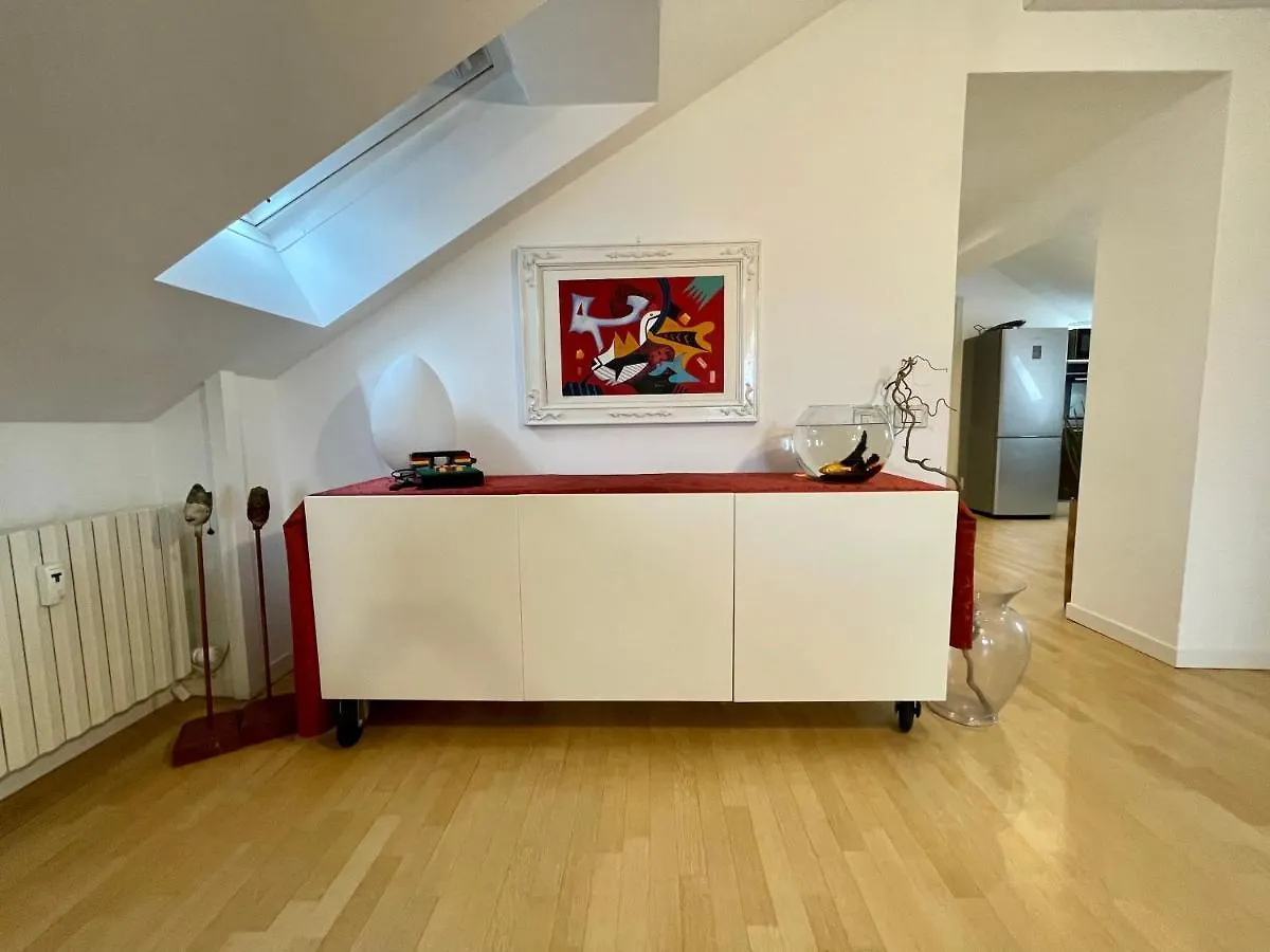Appartement Mansarda A San Siro à Milan